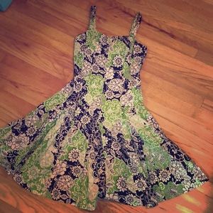 Size 6 Green/Black Floral Dress